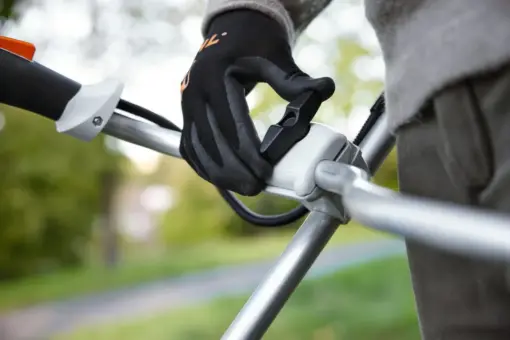 STIHL FSA 120 - Effektiv og fleksibel batteri ryddesag for allsidige klippeoppgaver - Bilde 4