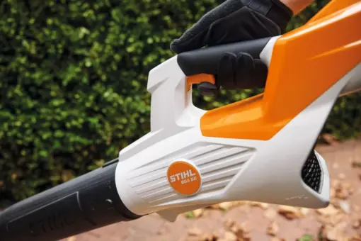 STIHL BGA 50 - Batteridrevet løvblåser: Enkel å betjene, konstant blåsekraft over hele batteriets levetid - Bilde 6