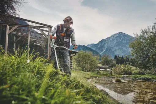 Stihl FS 131 - Kraftig bensindrevet ryddesag - Bilde 4